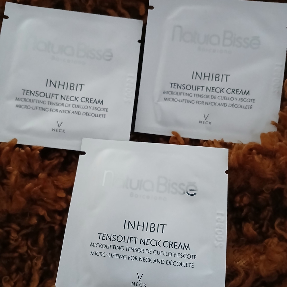 Natura Bissé Inhibit Tensolift Neck Cream - White